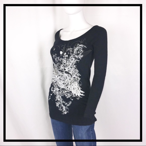 Beautiful Black Shirt with Glamorous Silver Design - Picture 3 of 6